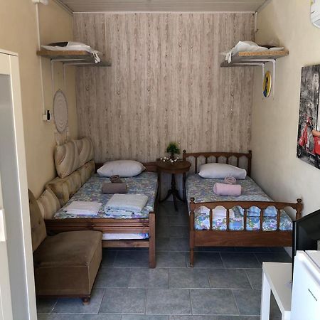 Converted Shed Studio & Garden Hanging Bed ปอร์โตราฟตี ภายนอก รูปภาพ